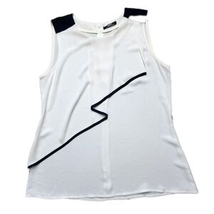 MEXX metropolitan white and black sleeveless blouse Size 36